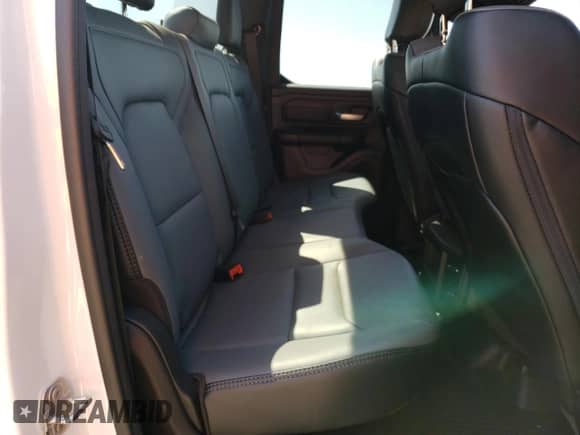 2024 Ram 1500 Tradesman z VIN 1C6SRECG3RN194874, wystawiony jako Copart lot #69112194 z przebiegiem 6 304 mil mil oraz Szkoda całkowita • Salvage title. Historia ofert i sprzedaży dostępna na DreamBid. Obrazek 10.