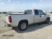 2006 Chevrolet Silverado 1500 Work Truck z VIN 1GCEC19VX6Z214600, wystawiony jako Copart lot #70415005 z przebiegiem 254 222 mil mil oraz Czysty tytuł • Clean title. Historia ofert i sprzedaży dostępna na DreamBid. Obrazek 3.