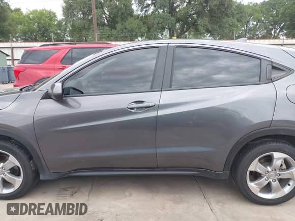 2021 Honda HR-V LX with VIN 3CZRU5H35MM716638, listed as a IAAI auction lot 42478896 with 81,677 mi miles and . Bid and sale history available at DreamBid. Image 14.