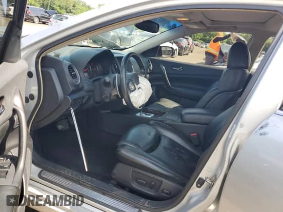 2014 Nissan Maxima SV with VIN 1N4AA5AP8EC462487, listed as a Copart auction lot 64989375 with 292,648 mi miles and Non repairable. Bid and sale history available at DreamBid. Image 7.