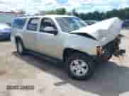 2008 Chevrolet Suburban LTZ с VIN 1GNFC16028R140953, выставлен на аукционе IAAI как лот 42806282 с пробегом 147 814 миль миль и . История ставок и продаж доступна на DreamBid. Изображение 1.