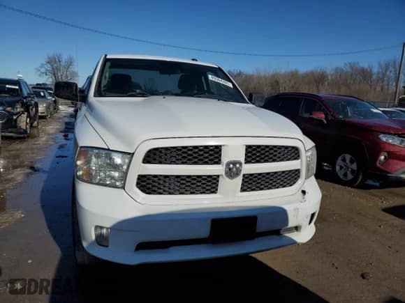 2014 Ram 1500 Express with VIN 3C6JR7AT2EG107895, listed as a Copart auction lot 89364285 with 114,218 mi miles and Salvage title. Bid and sale history available at DreamBid. Image 5.