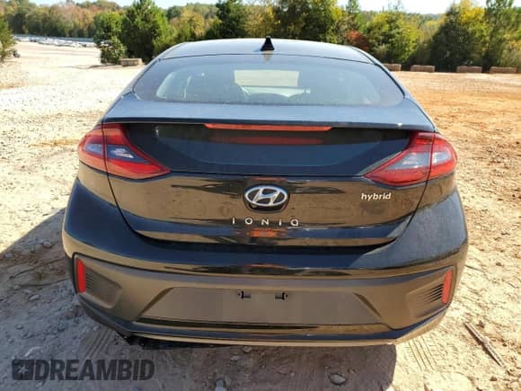 2018 Hyundai Ioniq SEL с VIN KMHC75LC9JU062742, выставлен на аукционе Copart как лот 82556995 с пробегом 90 674 миль миль и Списание • Salvage title. История ставок и продаж доступна на DreamBid. Изображение 6.