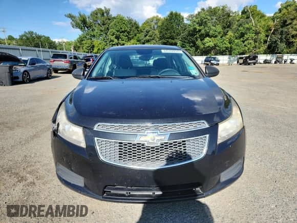 2014 Chevrolet Cruze LS with VIN 1G1PA5SH9E7375257, listed as a Copart auction lot 84592855 with 170,042 mi miles and Salvage title. Bid and sale history available at DreamBid. Image 5.