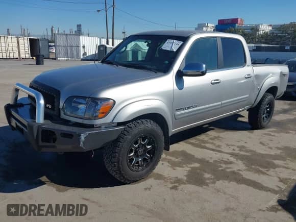 2006 Toyota Tundra SR5 с VIN 5TBET34116S517758, выставлен на аукционе IAAI как лот 43457244 с пробегом 148 011 миль миль и . История ставок и продаж доступна на DreamBid. Изображение 19.