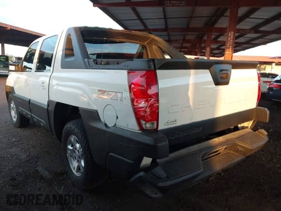 2004 Chevrolet Avalanche Z71 с VIN 3GNEK12T54G166925, выставлен на аукционе IAAI как лот 43074407 с пробегом 260 141 миль миль и . История ставок и продаж доступна на DreamBid. Изображение 3.