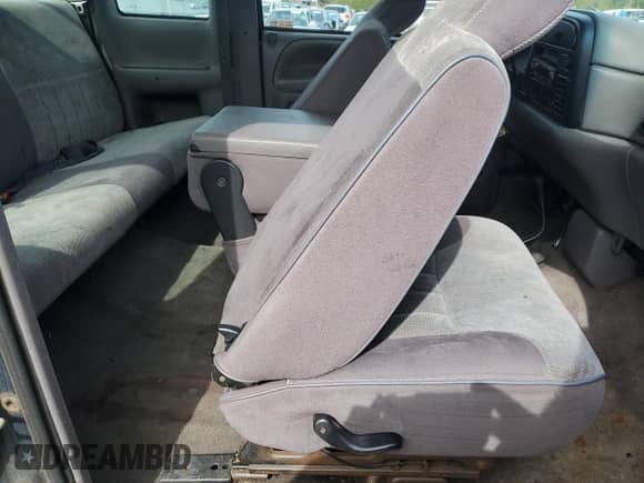 1995 Dodge 2500 with VIN 3B7KF23C2SM183989, listed as a Copart auction lot 49992354 with 351,195 mi miles and Salvage title. Bid and sale history available at DreamBid. Image 10.