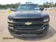 2018 Chevrolet Silverado 1500 Custom z VIN 3GCPCPEC1JG376608, wystawiony jako Copart lot #71653155 z przebiegiem 104 698 mil mil oraz Szkoda całkowita • Salvage title. Historia ofert i sprzedaży dostępna na DreamBid. Obrazek 5.