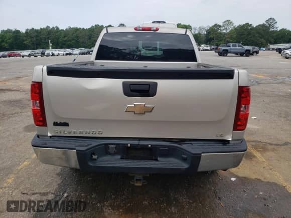 2009 Chevrolet Silverado 1500 LS с VIN 2GCEC13CX91138638, выставлен на аукционе Copart как лот 57858285 с пробегом 71 472 миль миль и Списание • Salvage title. История ставок и продаж доступна на DreamBid. Изображение 6.