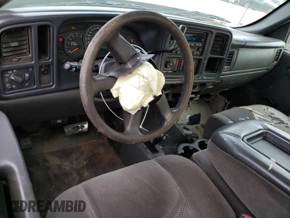 2006 Chevrolet Silverado 1500 Work Truck с VIN 3GCEK14V66G165728, выставлен на аукционе Copart как лот 61526273 с пробегом 212 701 миль миль и Списание • Salvage title. История ставок и продаж доступна на DreamBid. Изображение 8.