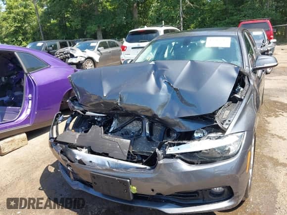 2016 BMW 3 Series 320i xDrive with VIN WBA8A3C52GK689284, listed as a IAAI auction lot 42545512 with 61,174 mi miles and . Bid and sale history available at DreamBid. Image 6.