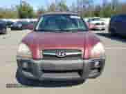 2009 Hyundai Tucson SE with VIN KM8JN12D59U969564, listed as a Copart auction lot 71117135 with 165,767 mi miles and Clean title. Bid and sale history available at DreamBid. Image 5.