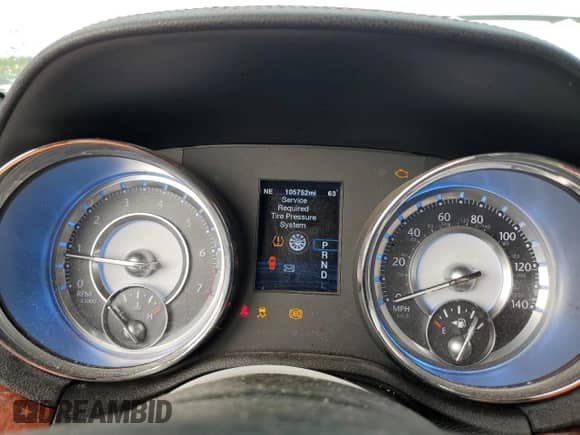 2012 Chrysler 300 Limited z VIN 2C3CCACG7CH279681, wystawiony jako Copart lot #83852145 z przebiegiem 105 752 mil mil oraz Szkoda całkowita • Salvage title. Historia ofert i sprzedaży dostępna na DreamBid. Obrazek 9.