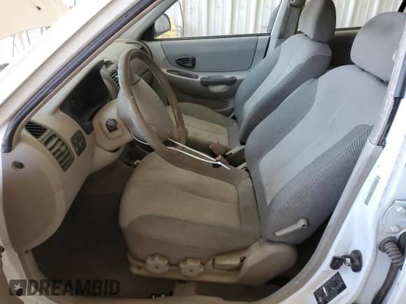 2002 Hyundai Accent GL с VIN KMHCG45C82U380280, выставлен на аукционе Copart как лот 79087254 с пробегом 173 764 миль миль и Чистый • Clean title. История ставок и продаж доступна на DreamBid. Изображение 7.