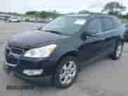 2012 Chevrolet Traverse 1LT z VIN 1GNKVGED4CJ200156, wystawiony jako IAAI lot #42826114 z przebiegiem 172 026 mil mil oraz . Historia ofert i sprzedaży dostępna na DreamBid. Obrazek 2.