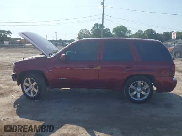 2007 Chevrolet TrailBlazer SS с VIN 1GNET13H972301280, выставлен на аукционе IAAI как лот 43180385 с пробегом Не указан миль и . История ставок и продаж доступна на DreamBid. Изображение 14.