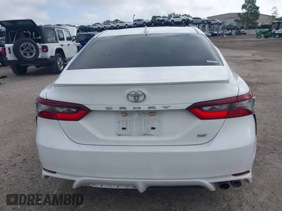 2023 Toyota Camry SE z VIN 4T1G11AK7PU806613, wystawiony jako IAAI lot #43396453 z przebiegiem 43 668 mil mil oraz . Historia ofert i sprzedaży dostępna na DreamBid. Obrazek 17.