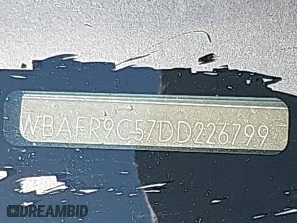 2013 BMW 5 Series 550i с VIN WBAFR9C57DD226799, выставлен на аукционе IAAI как лот 41644957 с пробегом Не указан миль и . История ставок и продаж доступна на DreamBid. Изображение 9.