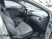 2013 Hyundai Elantra GLS с VIN KMHDH4AEXDU988314, выставлен на аукционе IAAI как лот 42914373 с пробегом 123 977 миль миль и . История ставок и продаж доступна на DreamBid. Изображение 5.