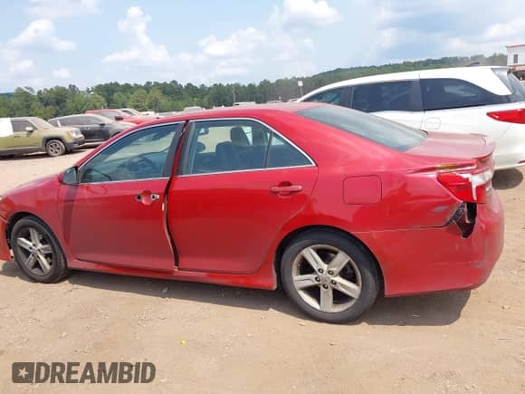 2013 Toyota Camry L with VIN 4T1BF1FK6DU702825, listed as a IAAI auction lot 43134661 with 190,600 mi miles and . Bid and sale history available at DreamBid. Image 6.