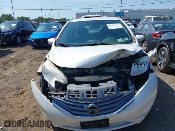 2015 Nissan Note SV z VIN 3N1CE2CP4FL393499, wystawiony jako IAAI lot #43207820 z przebiegiem 171 324 mil mil oraz . Historia ofert i sprzedaży dostępna na DreamBid. Obrazek 12.