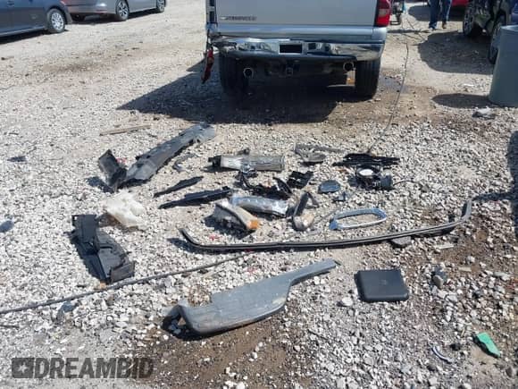 2006 Chevrolet Silverado 1500 LT1 с VIN 2GCEK19V761113414, выставлен на аукционе IAAI как лот 41835695 с пробегом Не указан миль и . История ставок и продаж доступна на DreamBid. Изображение 12.