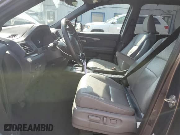 2019 Honda Passport EX-L with VIN 5FNYF8H52KB028452, listed as a Copart auction lot 68840915 with 185,630 mi miles and Salvage title. Bid and sale history available at DreamBid. Image 7.