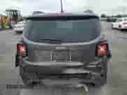2017 Jeep Renegade Latitude z VIN ZACCJABB8HPF10438, wystawiony jako Copart lot #76149703 z przebiegiem 53 754 mil mil oraz Szkoda całkowita • Salvage title. Historia ofert i sprzedaży dostępna na DreamBid. Obrazek 6.