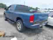 2002 Dodge 1500 z VIN 1D7HU18Z82J159934, wystawiony jako IAAI lot #42648932 z przebiegiem 193 957 mil mil oraz . Historia ofert i sprzedaży dostępna na DreamBid. Obrazek 3.