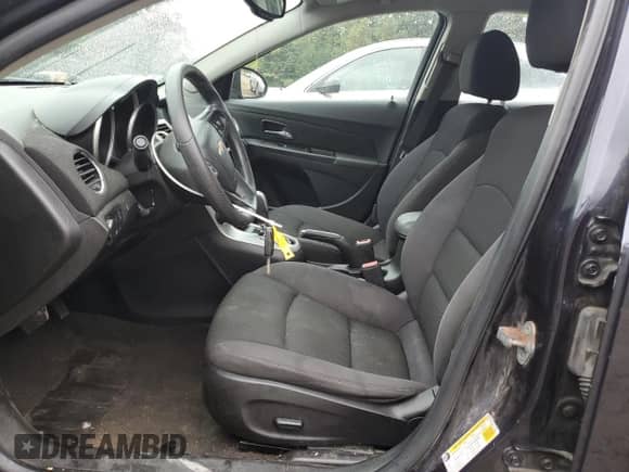 2015 Chevrolet Cruze ECO z VIN 1G1PH5SB3F7152432, wystawiony jako Copart lot #82023325 z przebiegiem 228 842 mil mil oraz Czysty tytuł • Clean title. Historia ofert i sprzedaży dostępna na DreamBid. Obrazek 7.