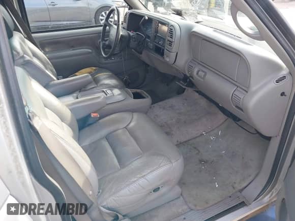 1997 Chevrolet Suburban с VIN 1GNFK16R2VJ365448, выставлен на аукционе IAAI как лот 41689906 с пробегом 228 151 миль миль и . История ставок и продаж доступна на DreamBid. Изображение 5.