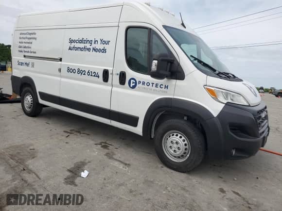 2024 Ram ProMaster Cargo Tradesman z VIN 3C6LRVDG2RE102161, wystawiony jako Copart lot #60659895 z przebiegiem 32 041 mil mil oraz Szkoda całkowita • Salvage title. Historia ofert i sprzedaży dostępna na DreamBid. Obrazek 4.