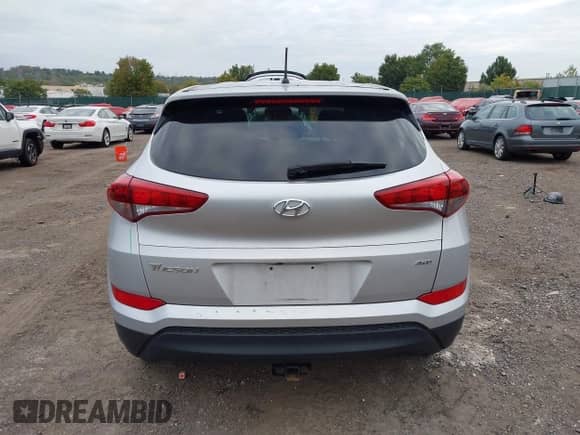 2018 Hyundai Tucson SE с VIN KM8J2CA48JU818227, выставлен на аукционе IAAI как лот 43275586 с пробегом 83 598 миль миль и . История ставок и продаж доступна на DreamBid. Изображение 16.
