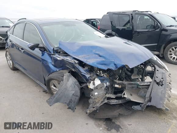 2019 Hyundai Sonata Sport с VIN 5NPE34AF0KH771734, выставлен на аукционе IAAI как лот 41277557 с пробегом 58 092 миль миль и . История ставок и продаж доступна на DreamBid. Изображение 1.