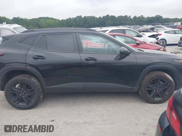 2024 Chevrolet Trax ACTIV z VIN KL77LKE26RC066119, wystawiony jako IAAI lot #42868121 z przebiegiem 35 291 mil mil oraz . Historia ofert i sprzedaży dostępna na DreamBid. Obrazek 13.