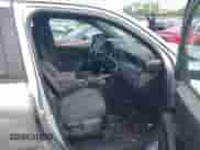 2024 Toyota Tacoma SR5 z VIN 3TMKB5FN2RM000305, wystawiony jako IAAI lot #42108145 z przebiegiem Nie podano mil oraz . Historia ofert i sprzedaży dostępna na DreamBid. Obrazek 5.