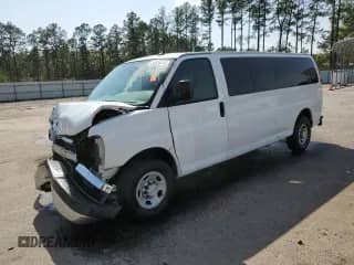 2013 Chevrolet Express Passenger LT с VIN 1GAZG1FG5D1181571, выставлен на аукционе Copart как лот 50826845 с пробегом 335 540 миль миль и Списание • Salvage title. История ставок и продаж доступна на DreamBid. Изображение 1.
