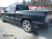 2003 Chevrolet Silverado SS z VIN 2GCEK19N131407306, wystawiony jako IAAI lot #41795865 z przebiegiem 217 186 mil mil oraz . Historia ofert i sprzedaży dostępna na DreamBid. Obrazek 3.