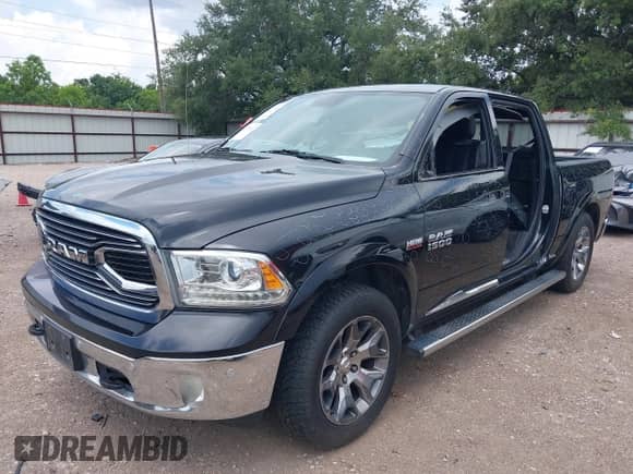 2018 Ram 1500 Longhorn z VIN 1C6RR7PT6JS140380, wystawiony jako IAAI lot #42729607 z przebiegiem 121 481 mil mil oraz . Historia ofert i sprzedaży dostępna na DreamBid. Obrazek 15.