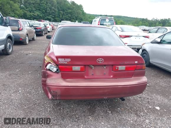 1998 Toyota Camry LE with VIN 4T1BG22K6WU266232, listed as a IAAI auction lot 42388376 with Not provided miles and . Bid and sale history available at DreamBid. Image 6.