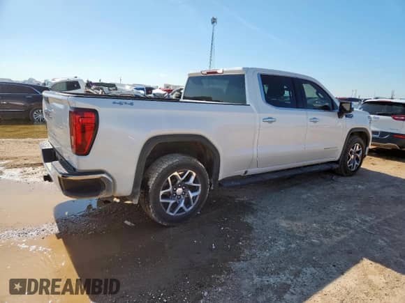 2022 GMC Sierra 1500 SLT with VIN 3GTUUDEDXNG651972, listed as a Copart auction lot 62030815 with 112,302 mi miles and Clean title. Bid and sale history available at DreamBid. Image 3.