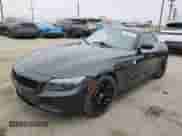2012 BMW Z4 sDrive28i с VIN WBALL5C56CE716558, выставлен на аукционе Copart как лот 62003125 с пробегом 93 438 миль миль и Списание • Salvage title. История ставок и продаж доступна на DreamBid. Изображение 1.