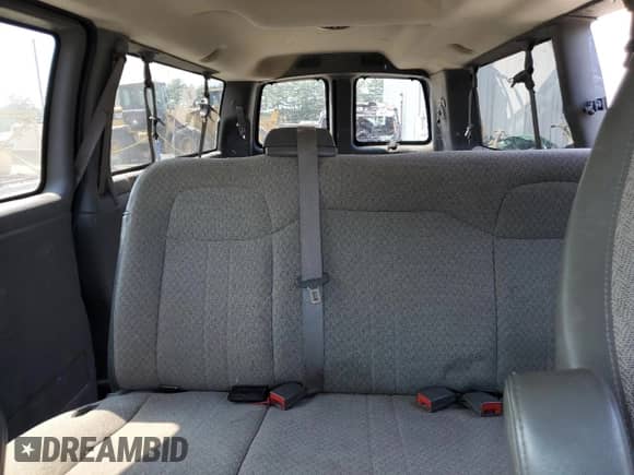 2014 Chevrolet Express Passenger LT с VIN 1GAZG1FG1E1144003, выставлен на аукционе Copart как лот 71753165 с пробегом Не указан миль и Чистый • Clean title. История ставок и продаж доступна на DreamBid. Изображение 10.