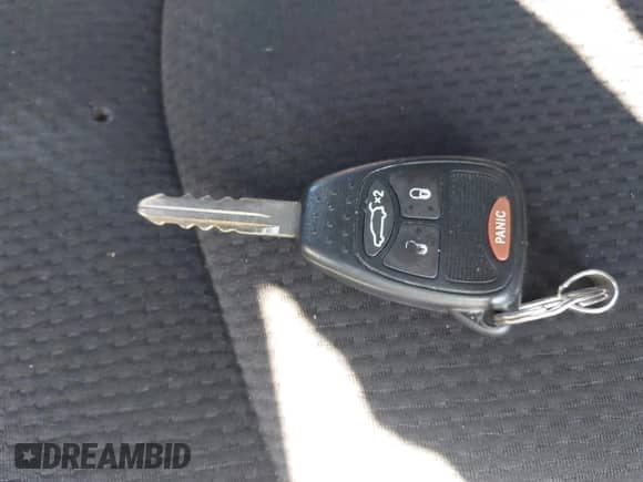 2013 Chrysler 200 Touring z VIN 1C3CCBBG2DN745890, wystawiony jako IAAI lot #43345445 z przebiegiem 140 084 mil mil oraz . Historia ofert i sprzedaży dostępna na DreamBid. Obrazek 11.