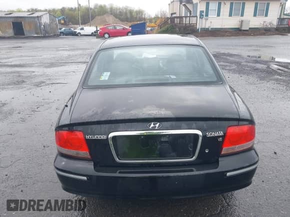 2005 Hyundai Sonata GLS z VIN KMHWF35H55A141085, wystawiony jako IAAI lot #39112075 z przebiegiem 157 941 mil mil oraz . Historia ofert i sprzedaży dostępna na DreamBid. Obrazek 17.