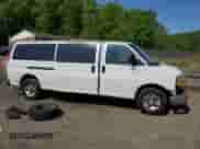 2008 Chevrolet Express Passenger with VIN 1GAHG39K981177228, listed as a Copart auction lot 55031385 with 274,971 mi miles and Salvage title. Bid and sale history available at DreamBid. Image 4.