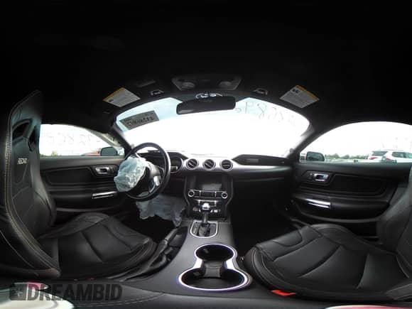 2019 Ford Mustang GT z VIN 1FA6P8CF9K5177274, wystawiony jako IAAI lot #43286892 z przebiegiem 40 802 mil mil oraz . Historia ofert i sprzedaży dostępna na DreamBid. Obrazek 18.