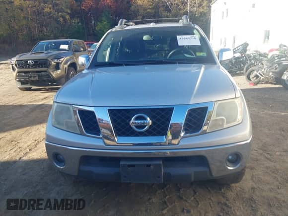 2011 Nissan Frontier Pro-4X z VIN 1N6AD0EV2BC439874, wystawiony jako IAAI lot #43563718 z przebiegiem 186 790 mil mil oraz . Historia ofert i sprzedaży dostępna na DreamBid. Obrazek 12.