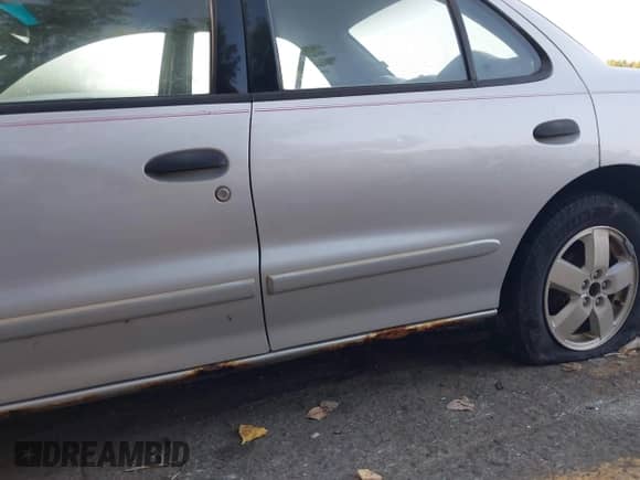 2005 Chevrolet Cavalier LS с VIN 1G1JF52F557115105, выставлен на аукционе IAAI как лот 43265355 с пробегом 251 619 миль миль и . История ставок и продаж доступна на DreamBid. Изображение 19.