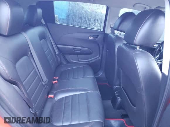 2016 Chevrolet Sonic RS z VIN 1G1JG6SB4G4144020, wystawiony jako Copart lot #86779104 z przebiegiem 96 628 mil mil oraz Szkoda całkowita • Salvage title. Historia ofert i sprzedaży dostępna na DreamBid. Obrazek 10.